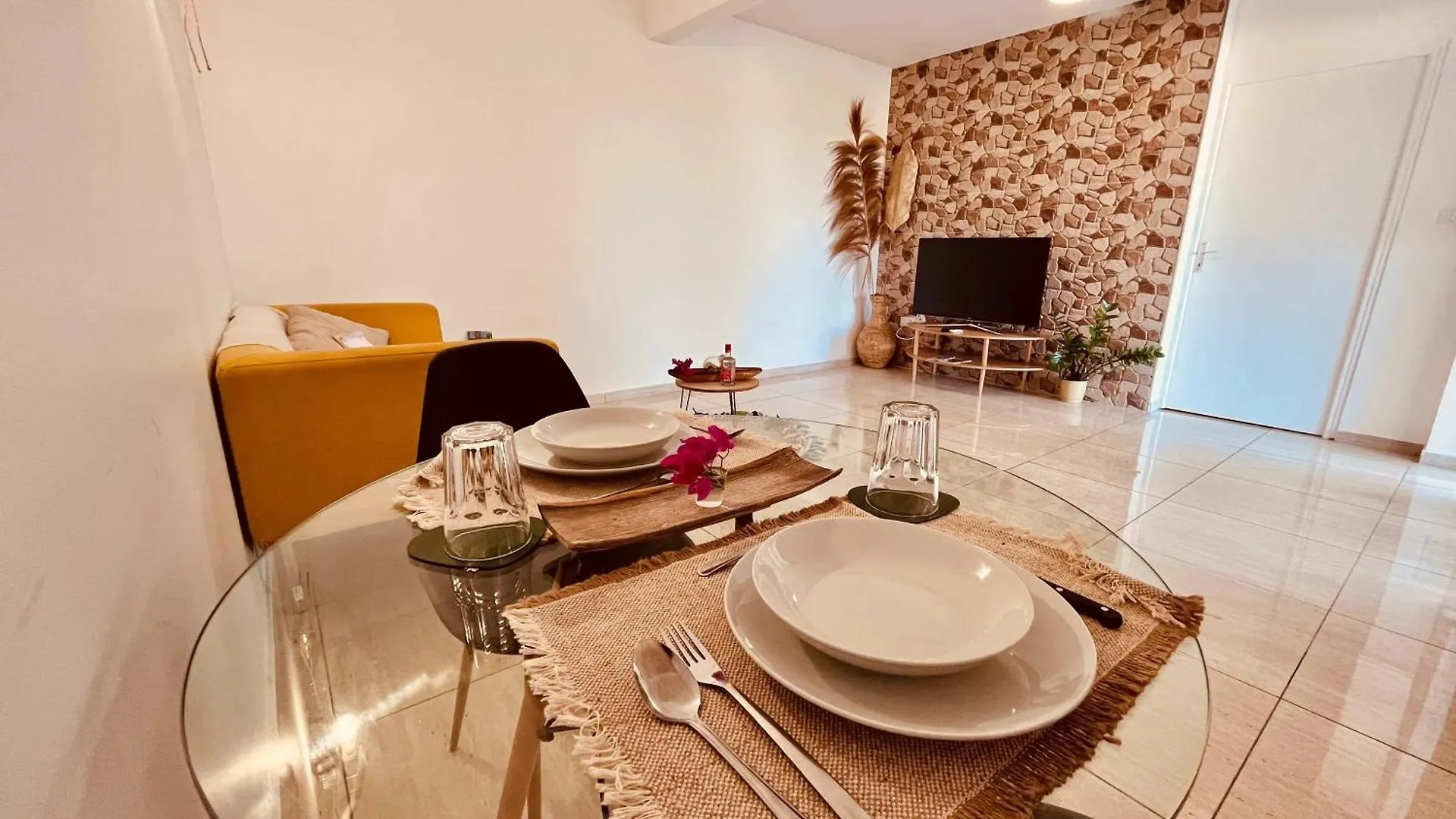 Appartement Charmant A Ducos Avec Terrasse - 48 M² Et Jardin 0*,  Μαρτινίκα